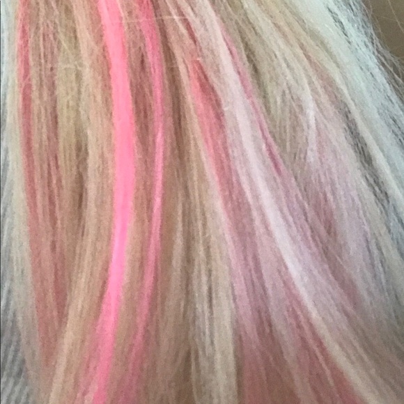 Hot Pink Hair Chalk. 💖💖💖 - Picture 10 of 15